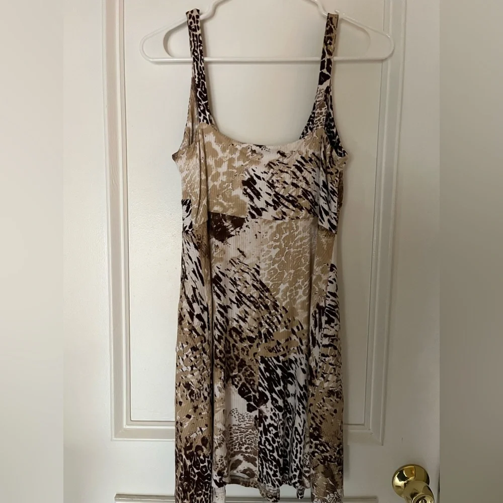 Adorable animal print mini dress - Picture 2 of 5